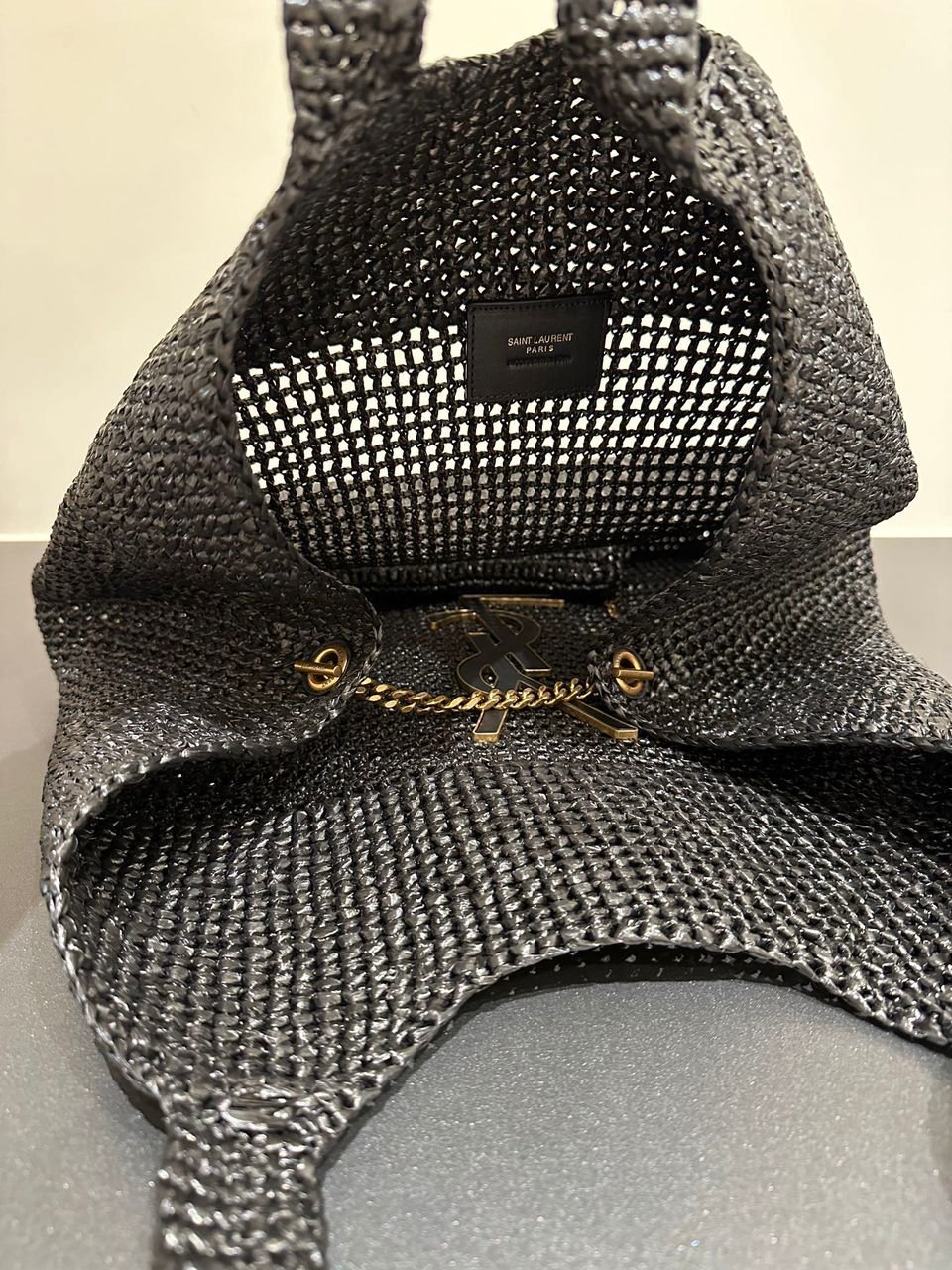 Maxi-Tote aus verziertem Raffia in Schwarz 38cm – Bild 4