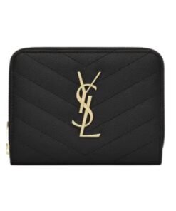 Cassandre matelassierte kompakte Zip-Around-Brieftasche aus Grain de Poudre Leder 12cm