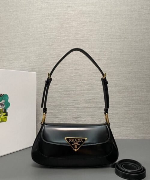 Alternative view of Leder-Schultertasche Schwarz 24 cm
