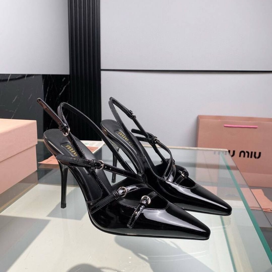 Slingback-Pumps mit Schnalle – Bild 4