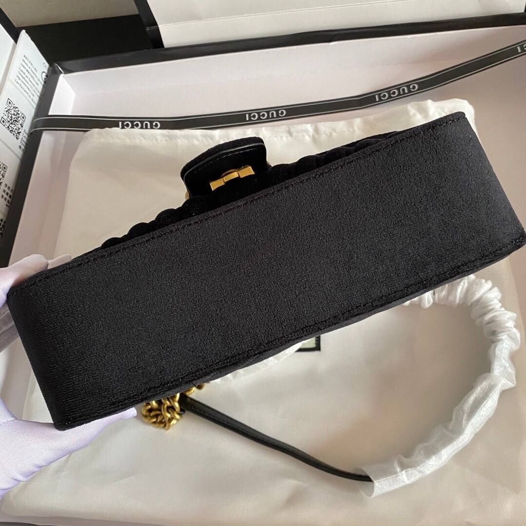 GG Marmont Velvet Schwarz 26 cm – Bild 5