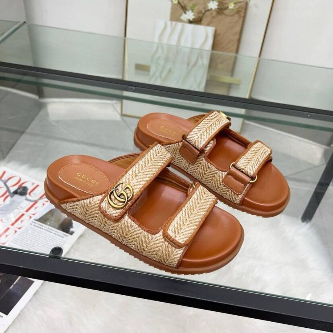 Sandalen mit Raffia-Effekt – Bild 2