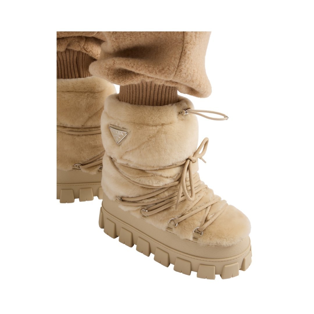 Après-Ski-Stiefel aus Shearling – Bild 3