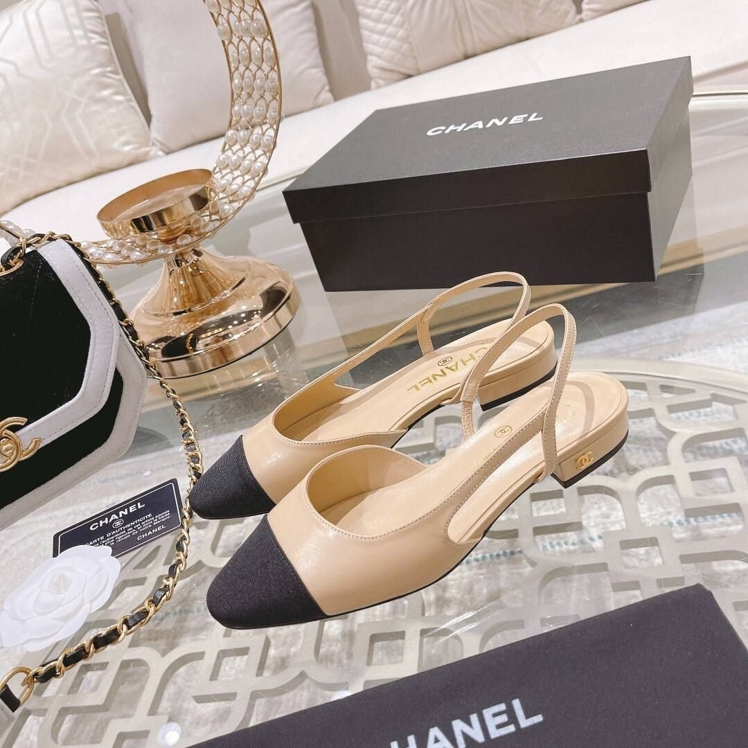 Ballerinas mit Absätzen Schwarz/Beige – Bild 2