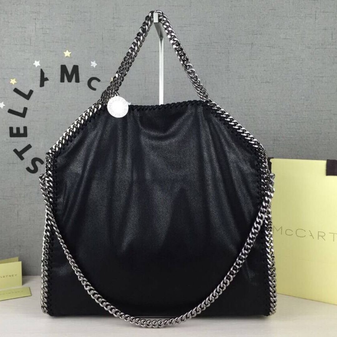 Falabella Fold-Over Tote Schwarz 25 cm – Bild 2