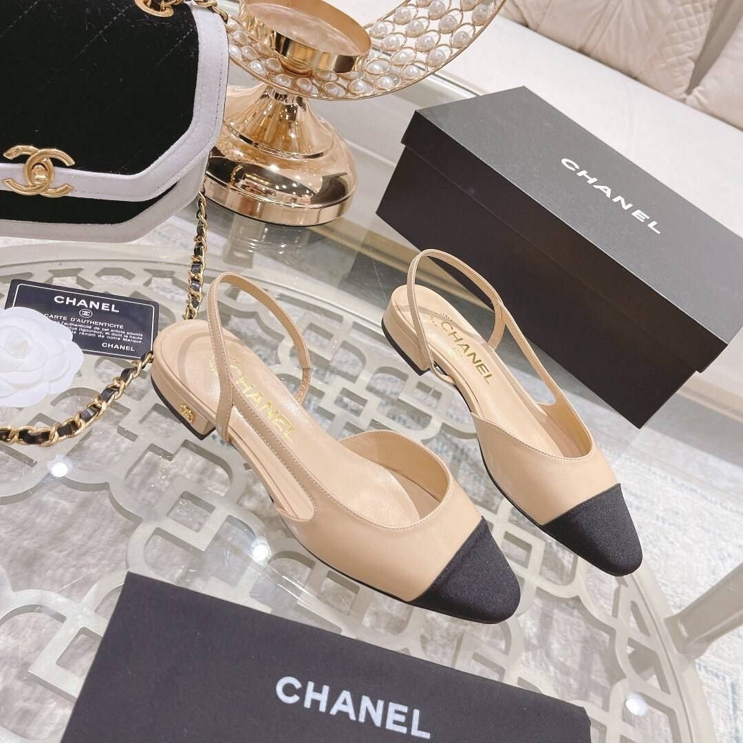 Ballerinas mit Absätzen Schwarz/Beige – Bild 3