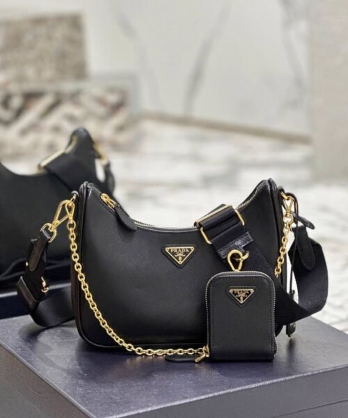 Alternative view of Re-Edition 2005 Saffiano Schwarz 22 cm