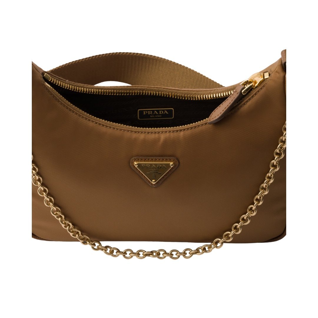 Re-Nylon-Tasche in Brandy 18cm – Bild 4