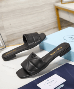 Alternative view of Quilted Sabots Schwarz