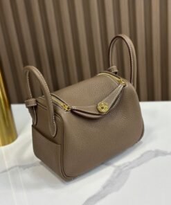 Alternative view of Lindy 20 Etoupe