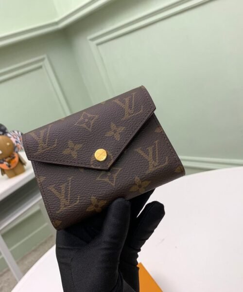 Alternative view of Victorine Braun 12 cm