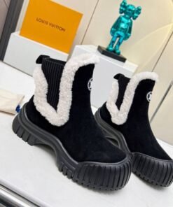 Alternative view of Ruby Schwarz