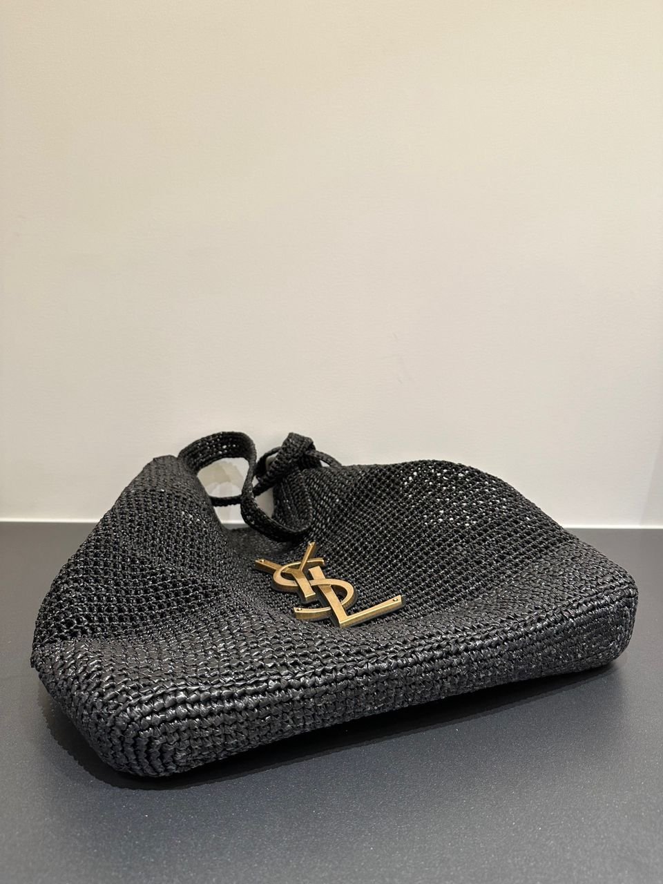 Maxi-Tote aus verziertem Raffia in Schwarz 38cm – Bild 5