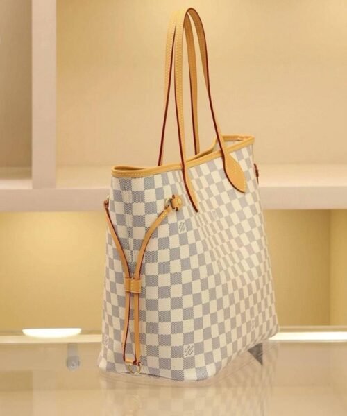 Alternative view of Neverfull GM Weiss 39 cm