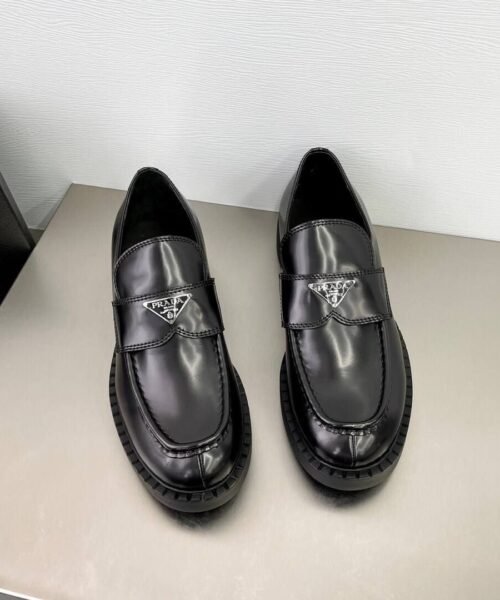 Alternative view of Slipper Aus Mattem Leder Schwarz