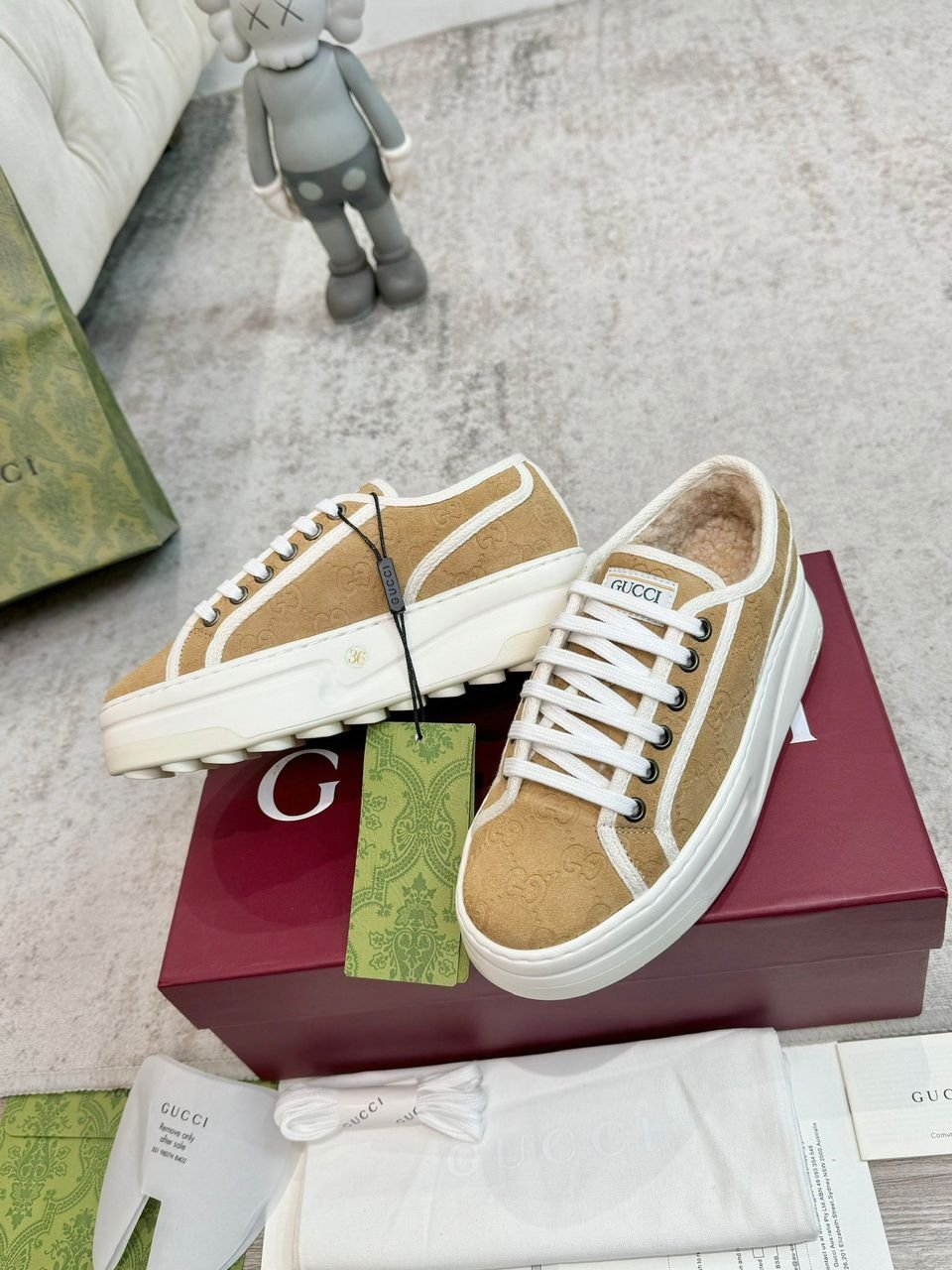 GG Beige Wildleder – Bild 3