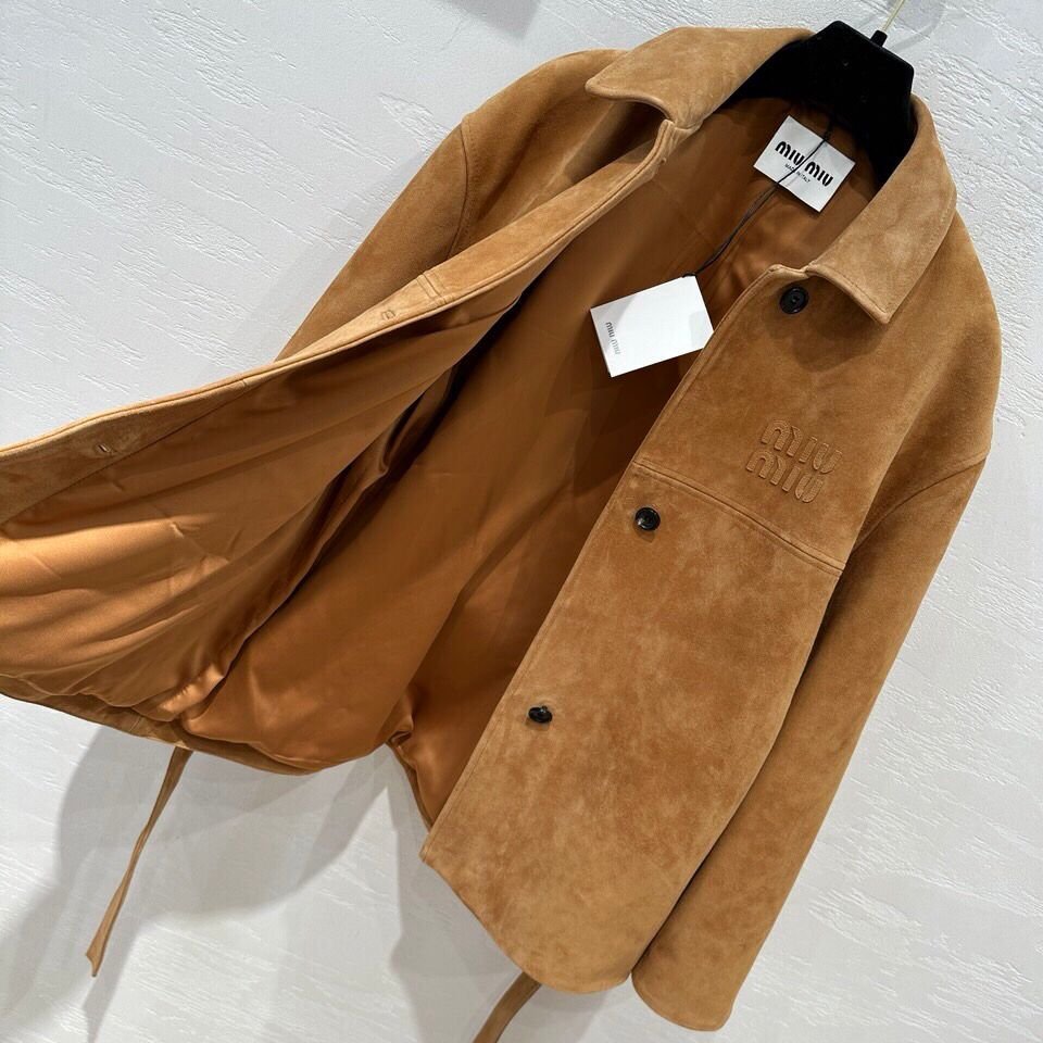 Wildlederjacke mit Gürtel in Kamelbraun – Bild 3