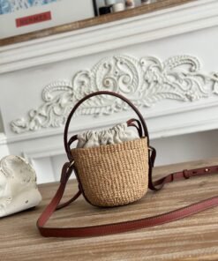 Alternative view of Horse Medal Braun 18 cm