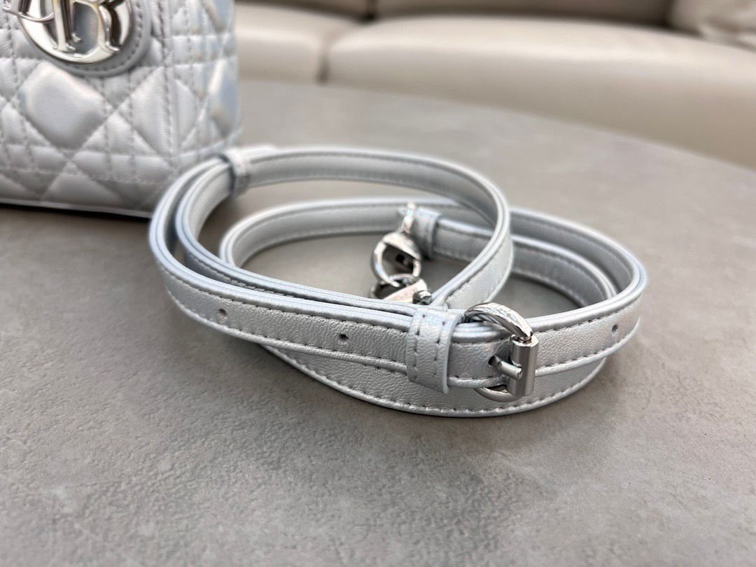 Lady Mini Silber 20 cm – Bild 2