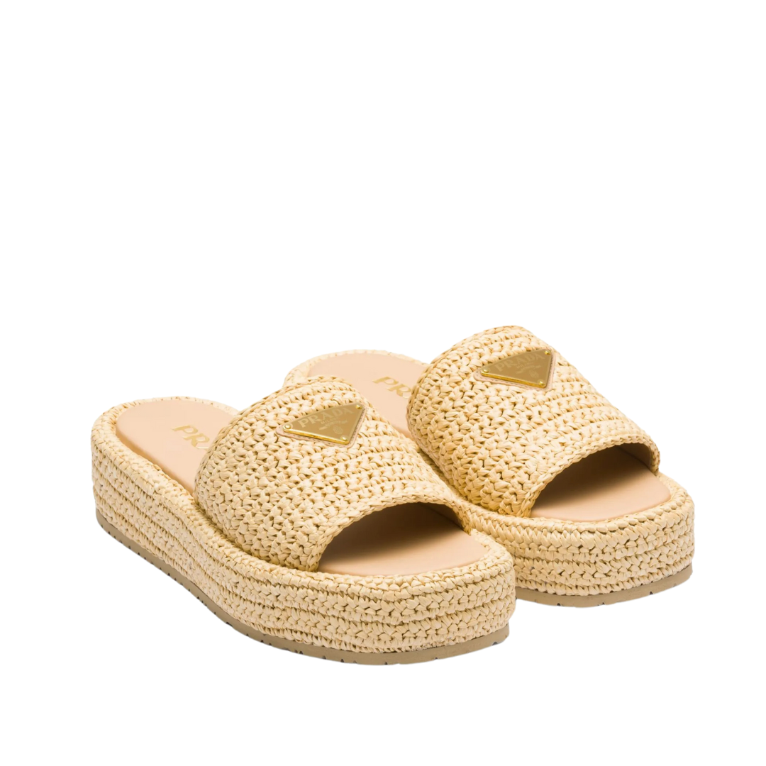 Geflochtene Raffia-Sandalen