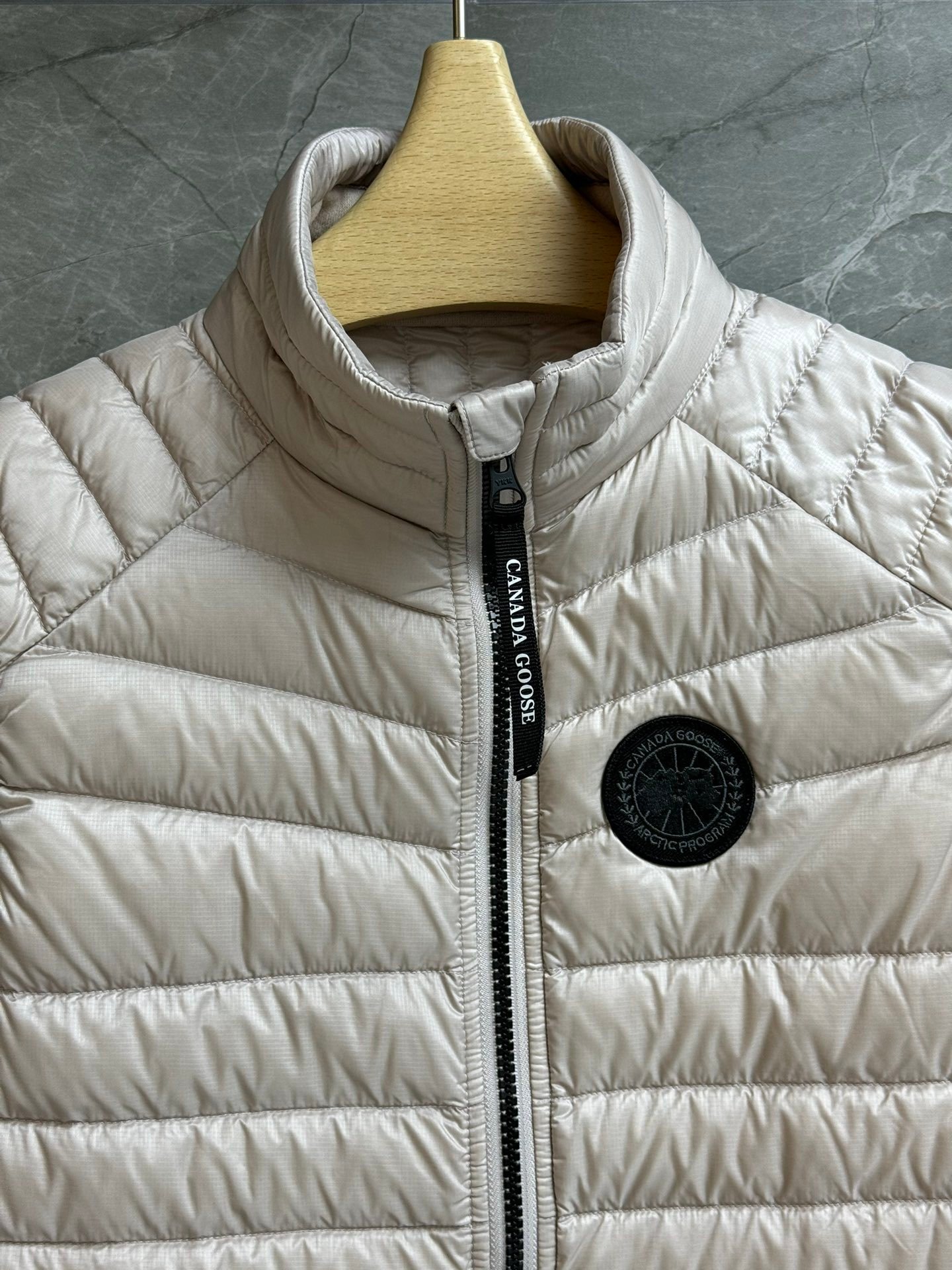 Hybridge Lite Down Gilet – Bild 2