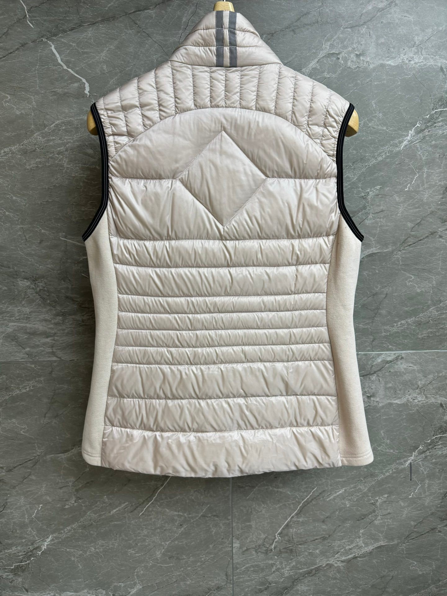 Hybridge Lite Down Gilet – Bild 5