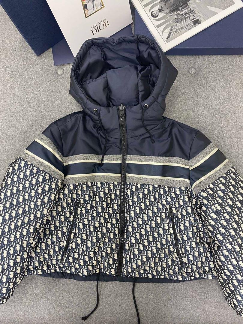 Wendbare Cropped-Daunenjacke – Bild 2