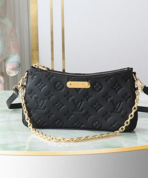 Alternative view of Pochette Liv aus Monogram Empreinte-Leder Schwarz 24cm