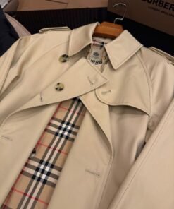 Alternative view of Trench Beige Lang