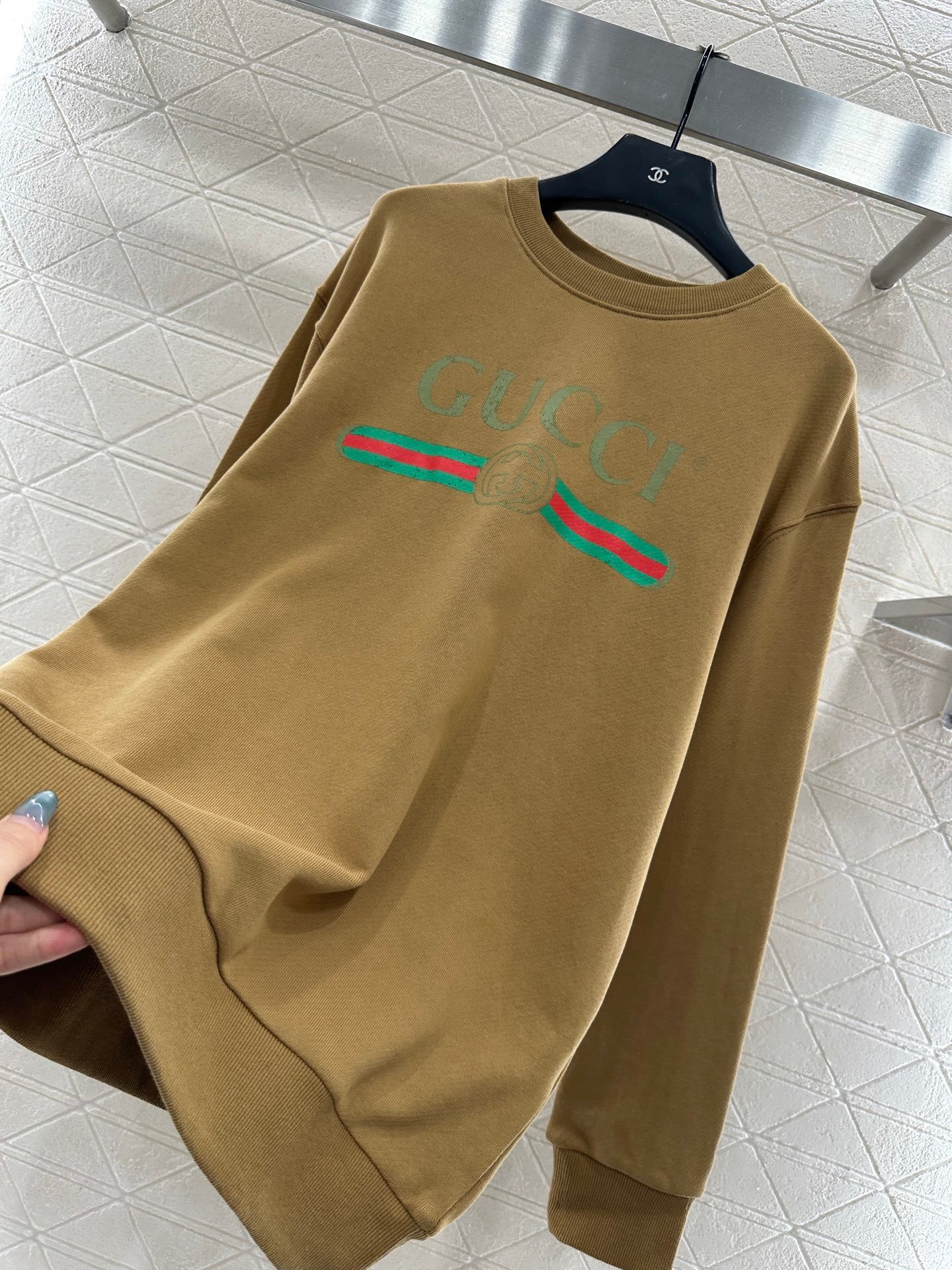 Sweatshirt in a brown color – Bild 6