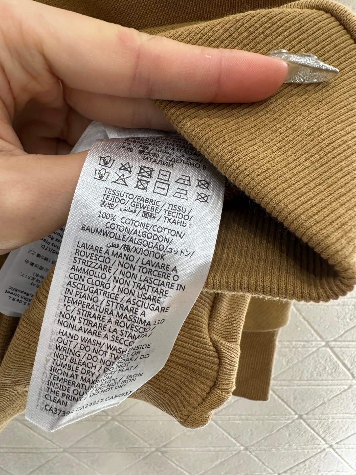 Sweatshirt in a brown color – Bild 9