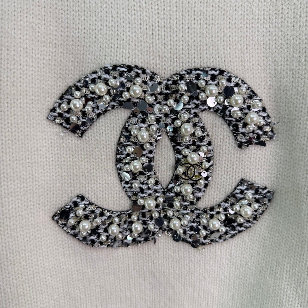 Chanel knit sweater & hat – Bild 4