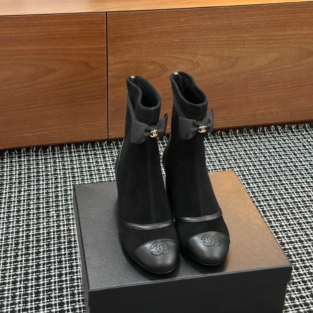 Lambskin Schwarz – Bild 2