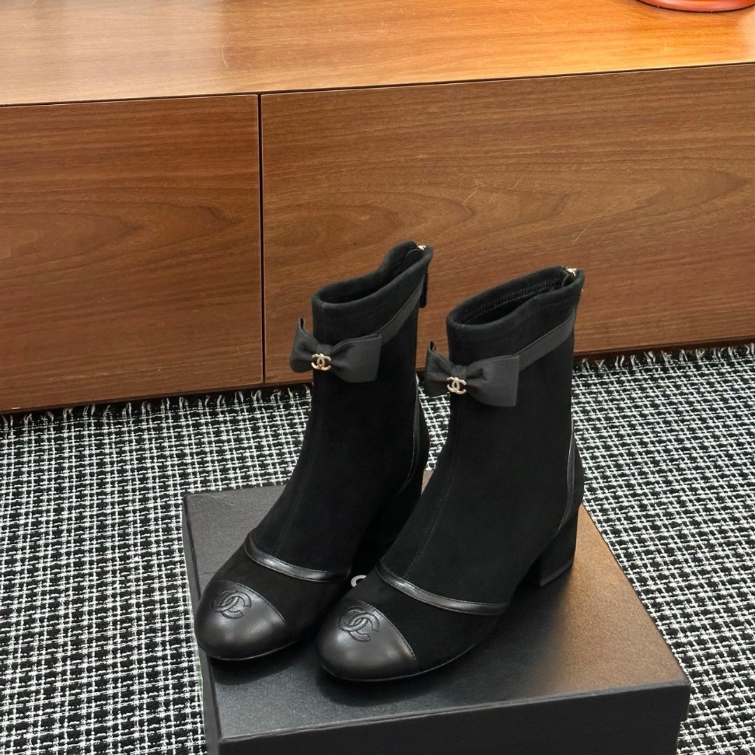 Lambskin Schwarz – Bild 3