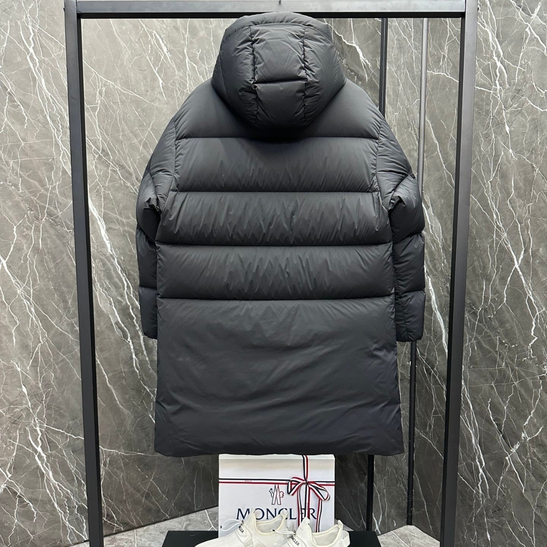 Bosona Daunenparka in Schwarz – Bild 3