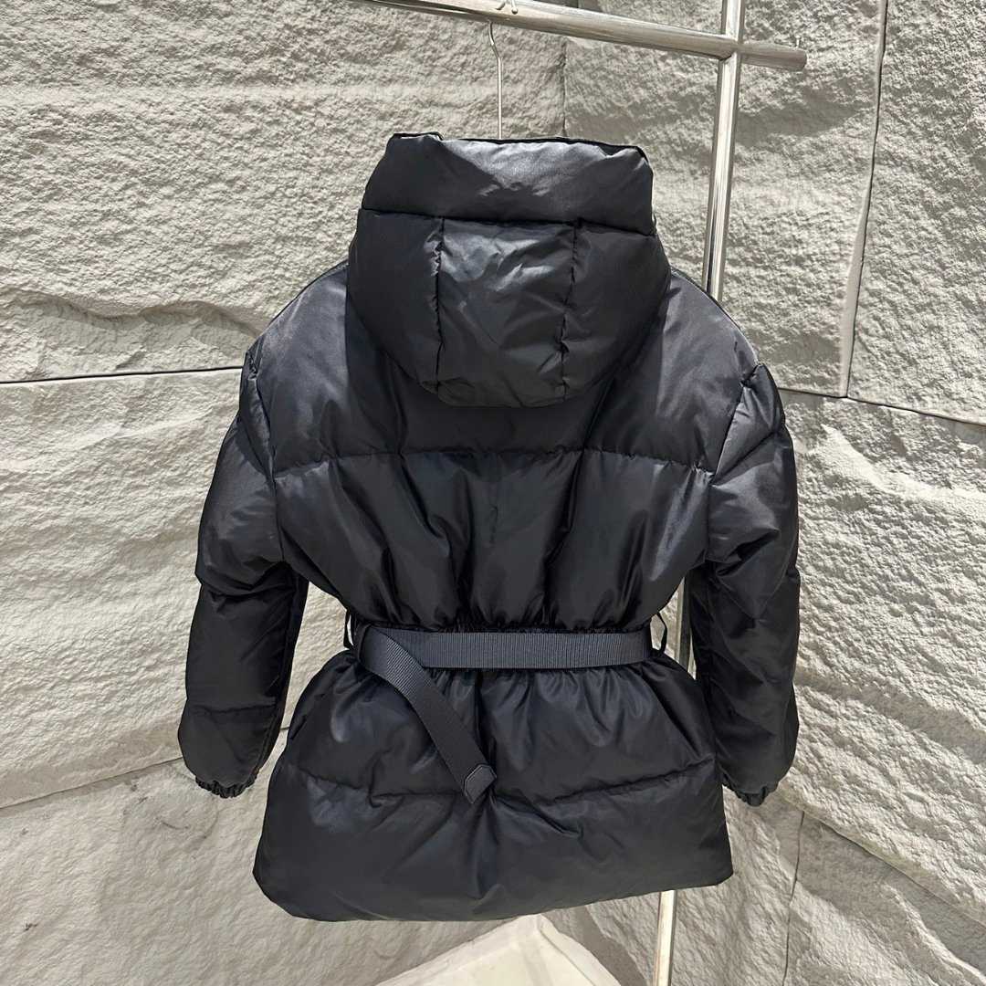 Re-Nylon Daunenjacke Schwarz – Bild 3