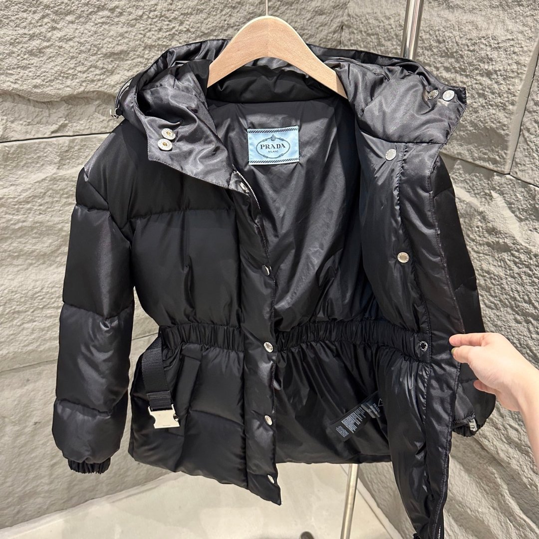 Re-Nylon Daunenjacke Schwarz – Bild 4