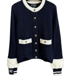 Schwarz gestrickt im Chanel Stil