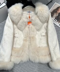 Alternative view of Faux Fox Hellcreme