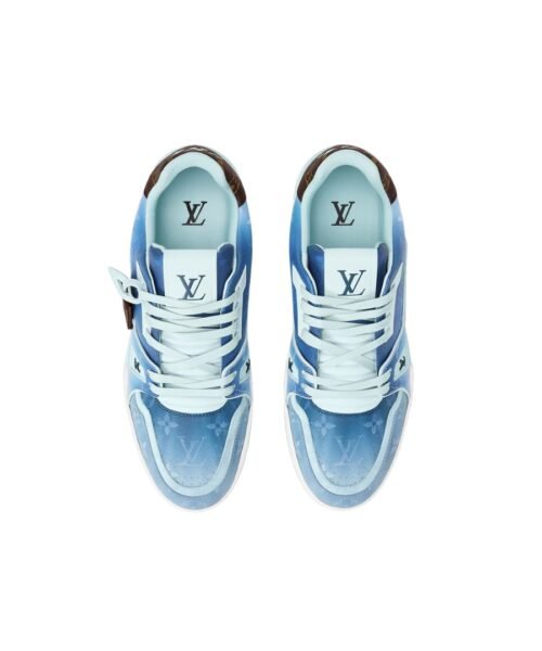 Alternative view of LV Blau