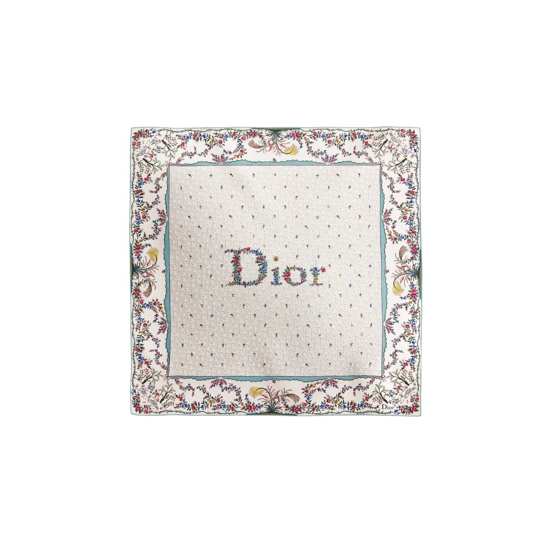 Dioramour Revolution Flowers 90 Quadratischer Schal