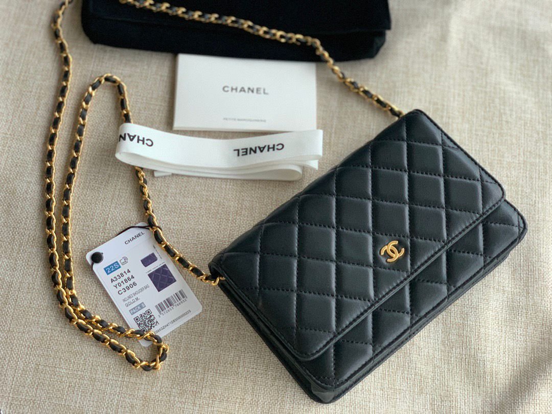 Classic Wallet on Chain Lammleder Schwarz/Gold 19 cm – Bild 3