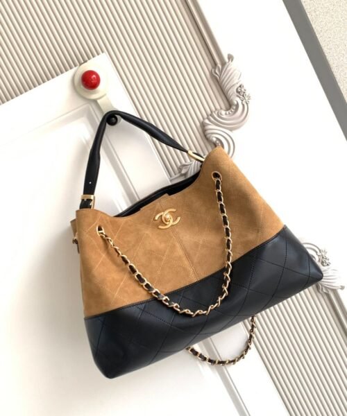 Alternative view of Small Tote Beige/Schwarz 36 cm