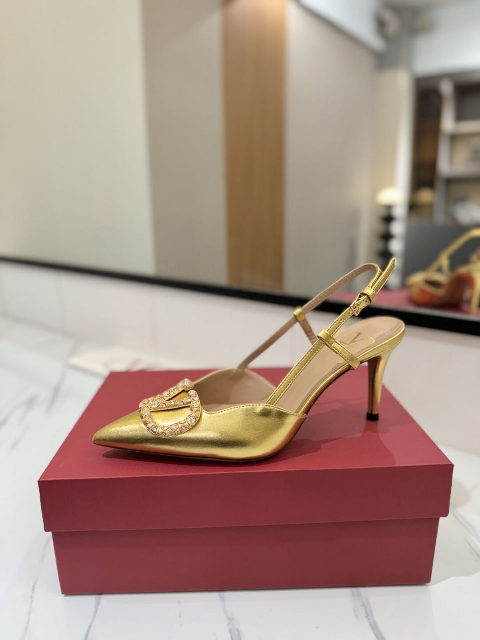VLogo Signature Pumps aus Metallic-Leder – Bild 3